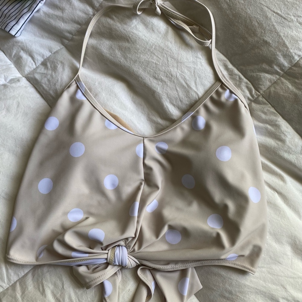 Sandy Dots